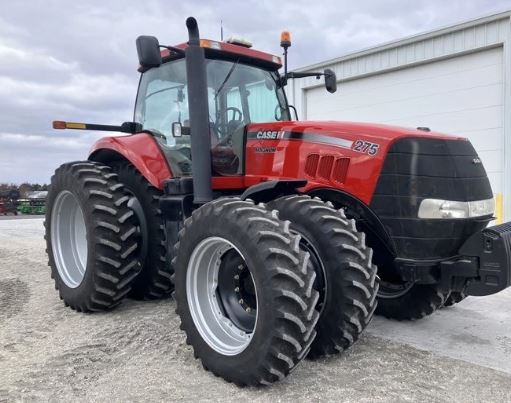 Whoa...'09 CaseIH Magnum 275 w/ only 420 hours sold $210,000 on @Mowrey_Auction sale last Wednesday in Milford, IL - new record high auction price on Magnum 275 by $31K. Top 5 highest sale prices ever all come the past 15 mo. Here's look at Top 5 prices: tinyurl.com/MachineryPete-…