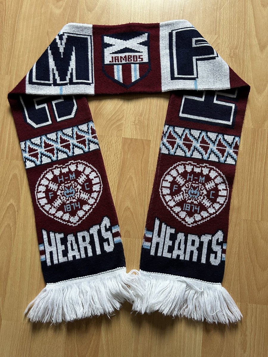 This scarf was left in the Montford Pub at Hampden before kick off on Sunday. Kept hold of it in case it holds a sentimental value to someone. Get in touch if it’s yours 👍🏻 @JamTarts @jamb0skickback @GorgieUltras @HeartsGoals @The_FOH Retweet please ☺️