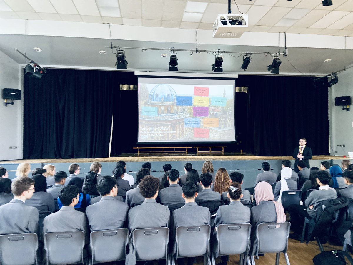 Exciting start to the week… Yr 11 receiving insights about Post 18 application process and student life <a href="/UniofOxford/">University of Oxford</a> &amp; <a href="/Cambridge_Uni/">Cambridge University</a>. Thank you to our visiting speaker, Mr Neville for #inspiring our #aspiring students! ✨