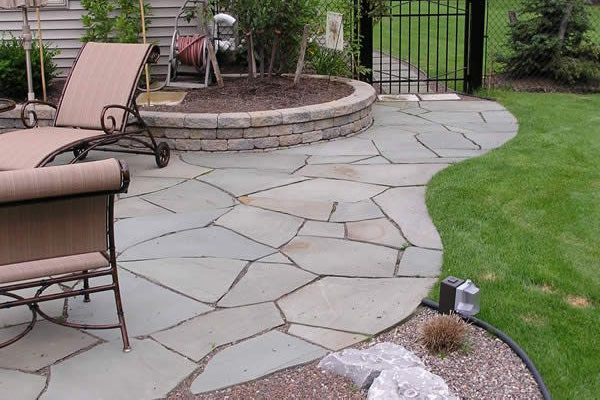 Flagstone Or Paver Patio: Which Is The Better Option For Your Outdoor Living Space?
LEARN MORE... davislandscapeky.com/flagstone-or-p…

#paverpatios #pavers #paverwalkways #paverdriveways #walkways #driveways #homeandgarden #homeimprovment #cincinnati #nky #northernkentucky #wilder