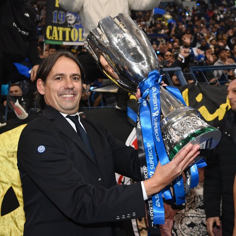 Footballtweet's tweet photo. Simone Inzaghi's record at Inter:

🏆 1x Serie A Champion
🏆 3x Italian Super Cup
🏆 2x Italian Cup
👏 Champions League Finalist

Elite. 👑 https://t.co/bZSgXmzRQN