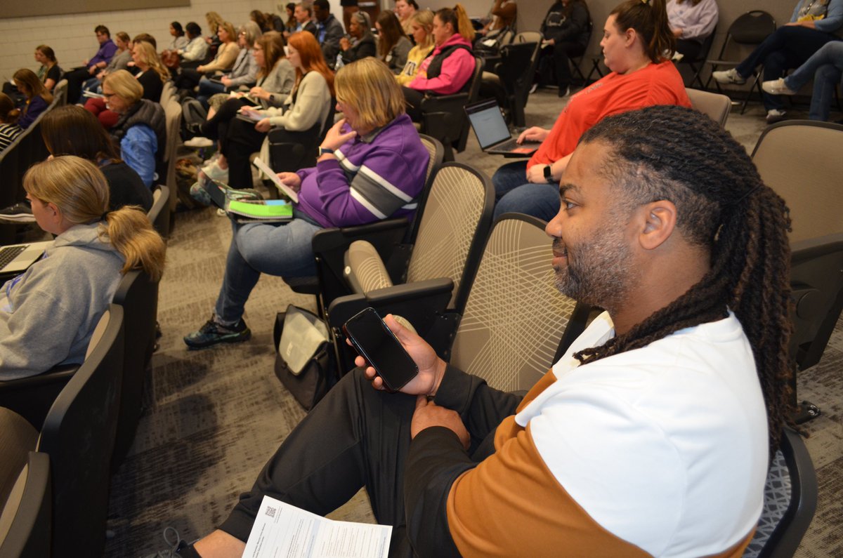 Current & future teachers, school psychologists and more were on campus and online to learn at the Social and Emotional Learning Conference last Friday. Keynoters Mark Sander and Todd Parr kicked things off! What a day! #SEL_24