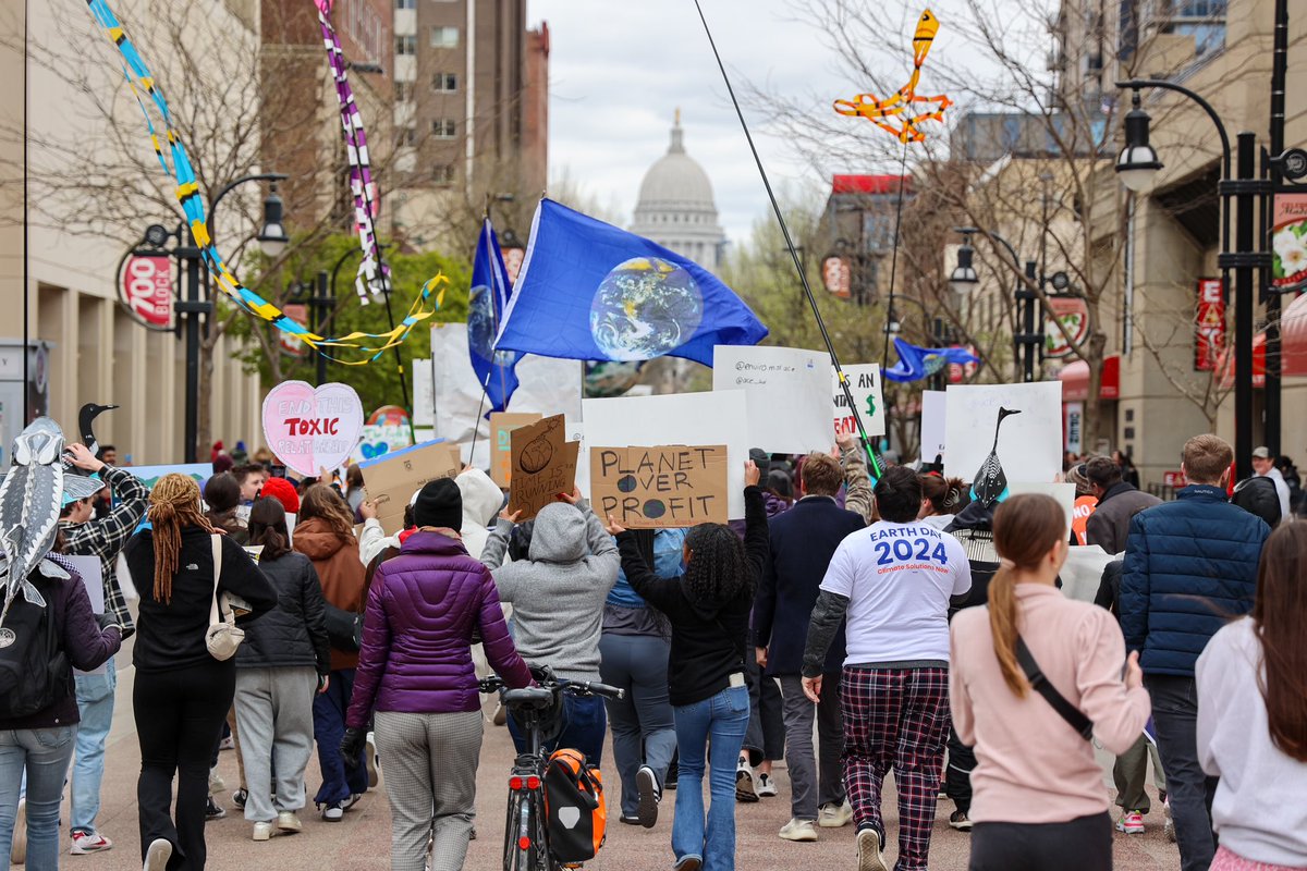Earth Day is more than a celebration: it’s a Wisconsin-born, worldwide movement. This #EarthDay, @UWMadison Earth Fest celebrates the Badgers putting the Wisconsin Idea in action. 50+ events, five more days to join in! See the lineup at earthfest.wisc.edu