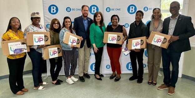 clemonrogers's tweet image. A group of Miami entrepreneurs can now take their businesses to the next level thanks to a laptop donation from Comcast. From @ComcastFL about Comcast's partnership w/ @BranchesFL &amp;amp; how they are supporting small businesses. #LevelX #IWorkForComcast comca.st/4aIKlgL