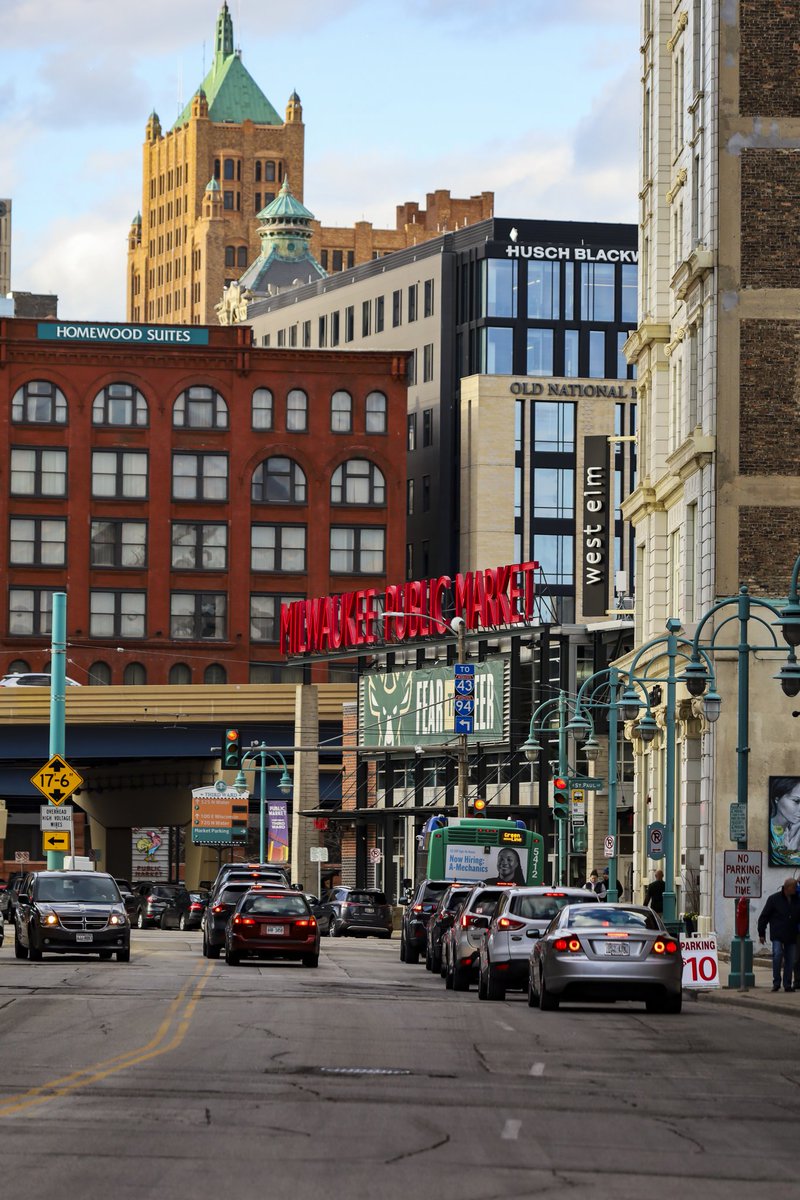 Keep the good vibes rollin @Bucks @MKEPublicMarket @ThirdWardMKE