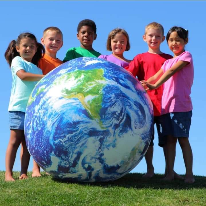 AmiguitosSa's tweet photo. Día Mundial de la Tierra.
El planeta con su ecosistema nos da la vida, cuidemos nuestro único hogar.
"Generemos conciencia"
Planeta en el que todos habitamos, del que todos somos parte y del cual somos responsable.
#SiempreSantiago
@Sureysifrometa
@LimontaReyes
@NelvisColas https://t.co/UgZIhw0LII