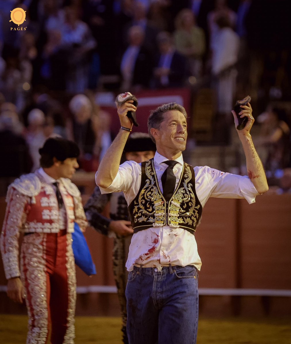 Sevilla el XX Premio Taurino “Al Detalle para el Recuerdo” de la cadena @Vincci_Hoteles ha recaído en esta edición en el torero gerenense Manuel @InfoMESCRIBANO para reconocer su gesta como lo más destacado de los festejos taurinos de la #Feria2024 @portaltaurino