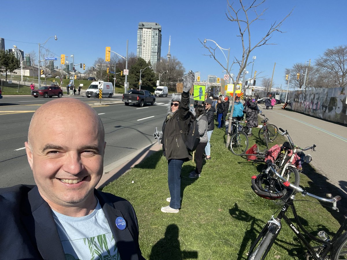 Earth day is a great day to stand up for Ontario Place! #onpoli #topoli