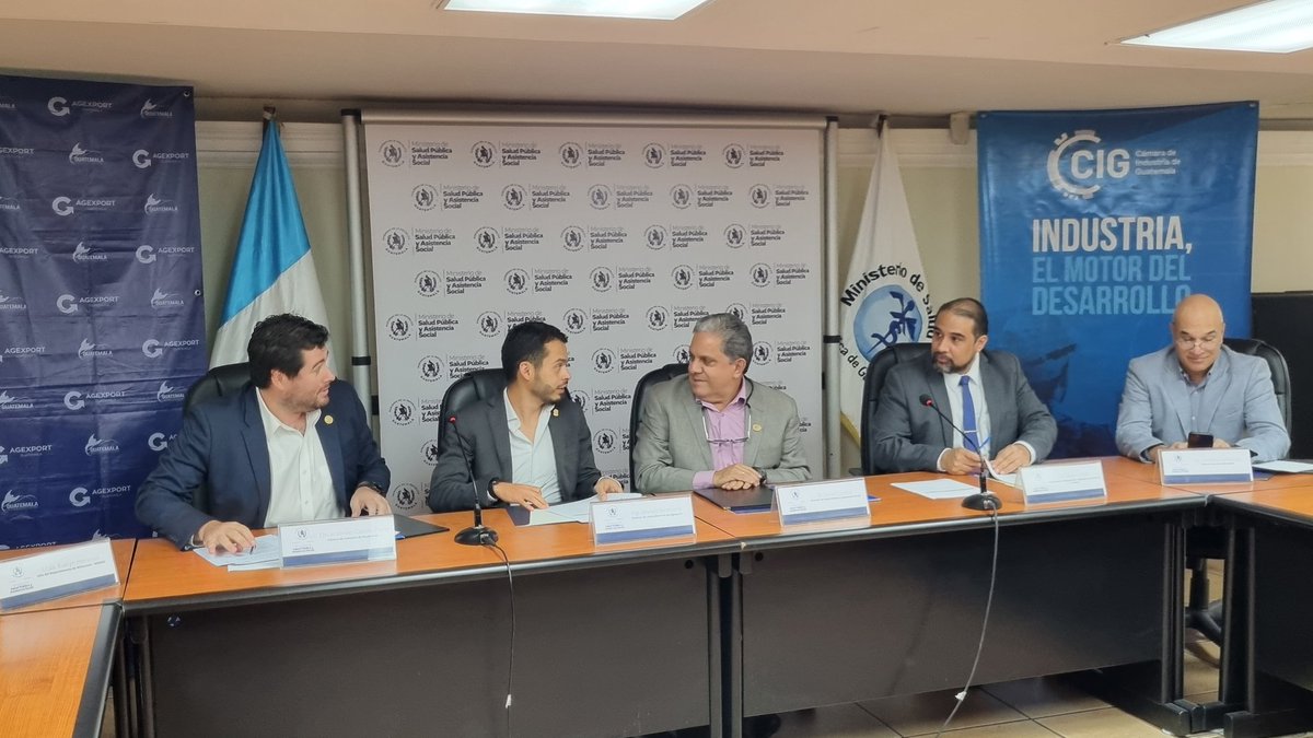 NotiAgexport's tweet photo. Este día se realizó la Incorporación del Ministerio de Salud Pública y Asistencia Social @MinSaludGuate a la Ventanilla Ágil de Importaciones (VAI).
@AGEXPORTGT @amador1966 @Devadit @industriaguate https://t.co/u6t01FrQ2W