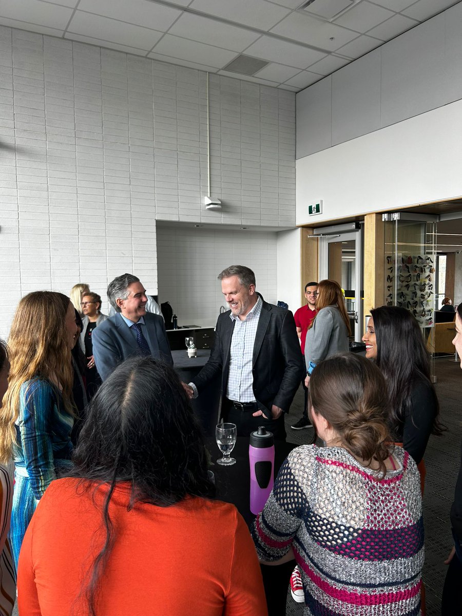 I was pleased to join my Regional MP colleagues to welcome Minister Mark Holland to @UWaterloo. 

We spoke with graduate students about our $1.8 billion investment for research grants and scholarships in #Budget2024. 

Thanks for stopping by, @markhollandlib!