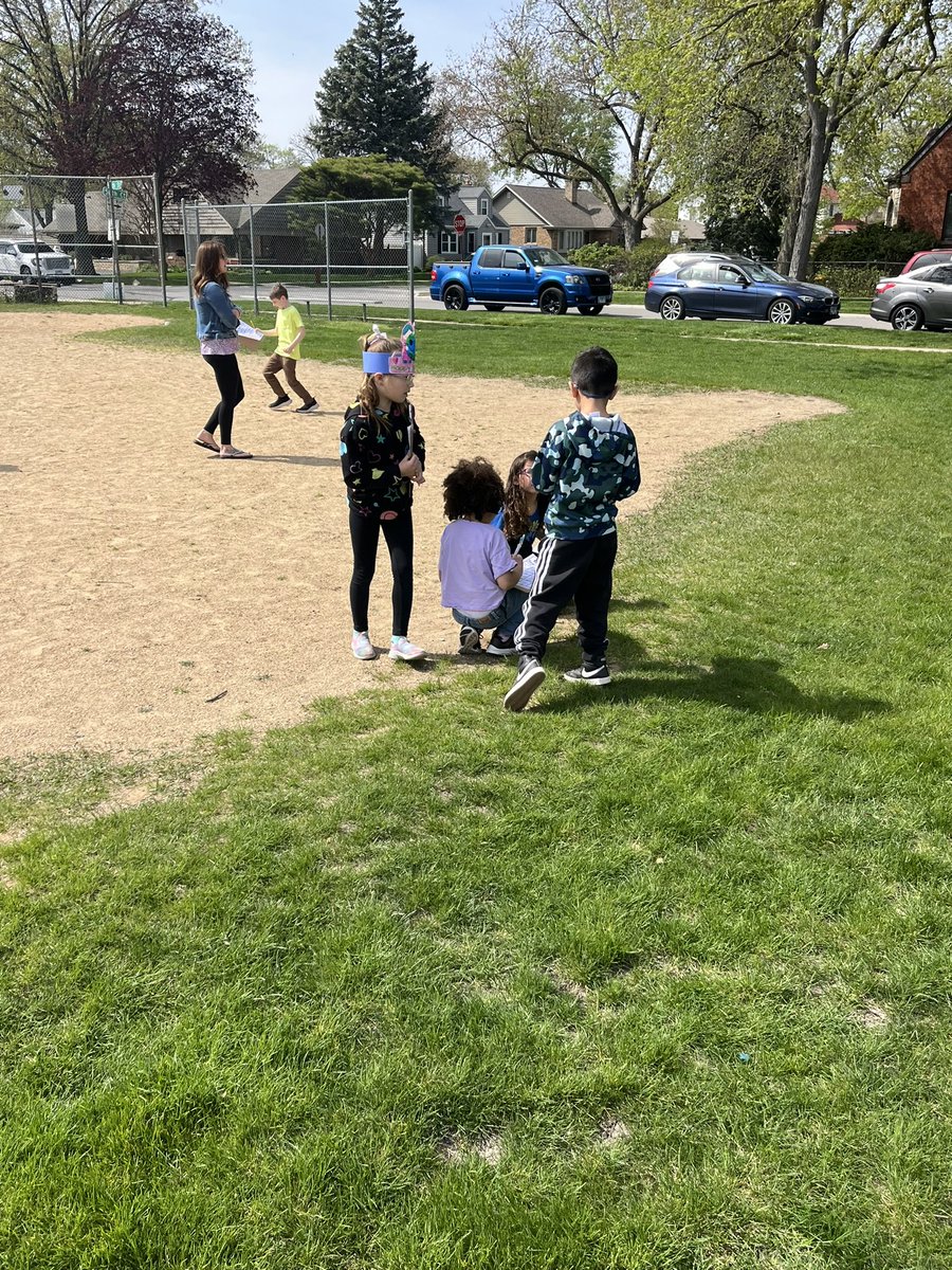 Scavenger hunt celebrating Earth Day 🌎 🌱♻️🌳 #swd123 #d123 #EarthDay2024 #firstgrade #Recycle #takecareoftheplanet