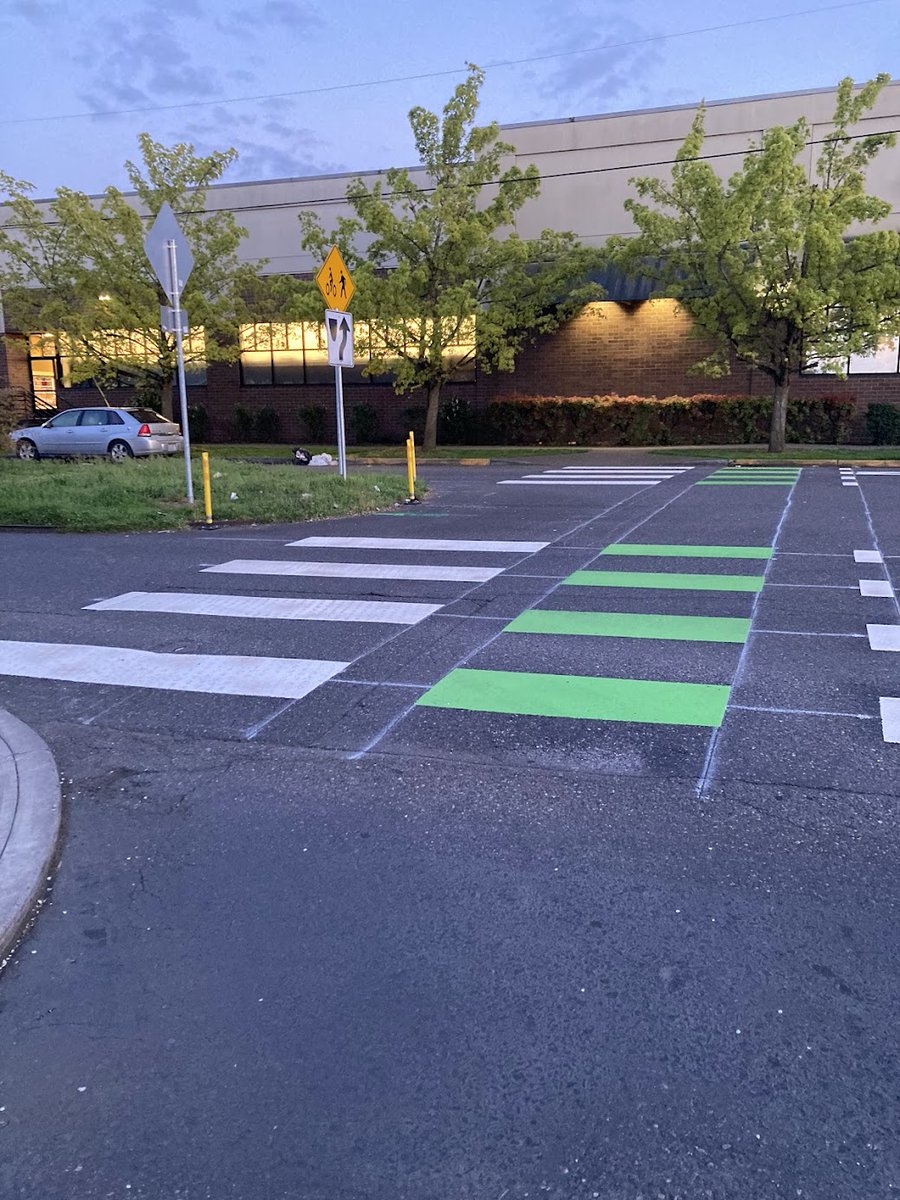 A new bike/pedestrian crossing will now connect the Woodlawn and King neighborhoods at NE Ainsworth Street and Grand Avenue.