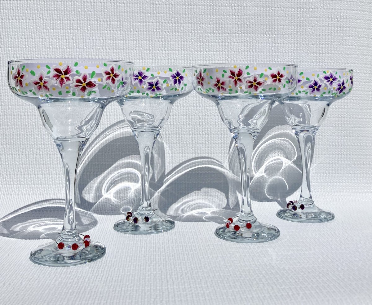 Cool Mothers Day gift etsy.com/listing/169837… #mothersdaygift #cocktailglasses #partyglasses #SMILEtt23 #CraftBizParty #etsyseller #etsygifts