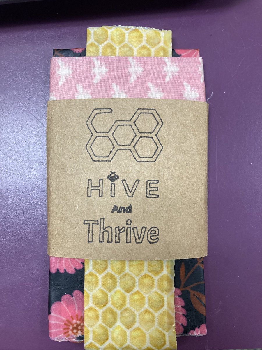 Every day is #EarthDay when students are buzzing with creativity, crafting sustainable solutions like eco beeswax wraps and other products to tackle the Sustainable Development Goals! 🌎🐝 @Ciena @DigitalPromise @LSF_LST @OCDSB @LisaRJobson @FisherSummit #STEM @TeachSDGs