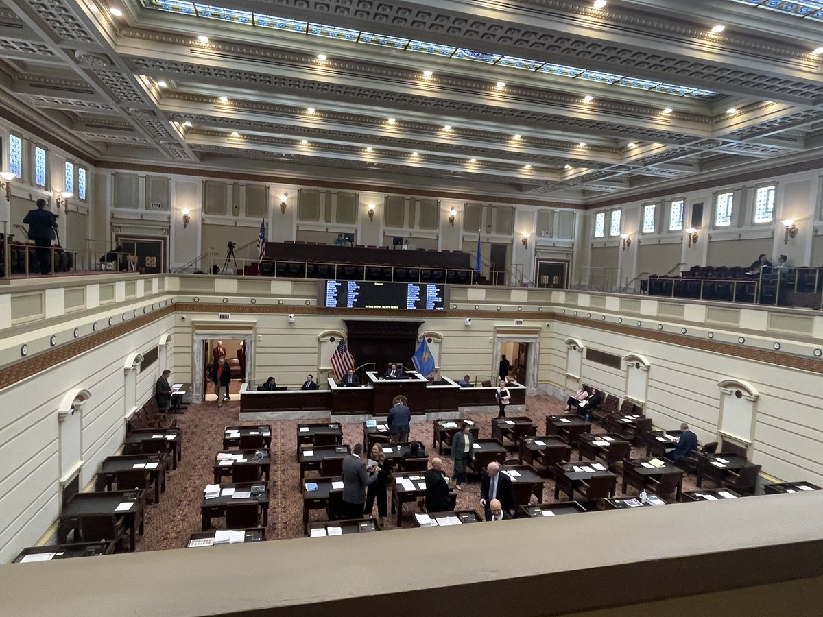 The_Shep_'s tweet photo. So thankful to represent @rfbo at the OK State Capitol for Anti-Hunger Day (SCR24) with our great partners of @HungerFreeOK and @okfoodbank!
It was great talking with legislators about hunger and food insecurity in their communities. Together we can help #EndHungerInOK https://t.co/8ELEKBwOyw