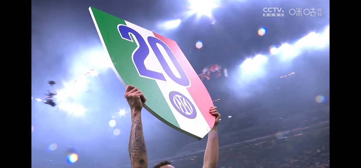 MilanoInter220's tweet photo. Tonight,Milano,Blue&amp;Black!Forza Inter!20Champions!⭐⭐ https://t.co/UPHhBJTrwD