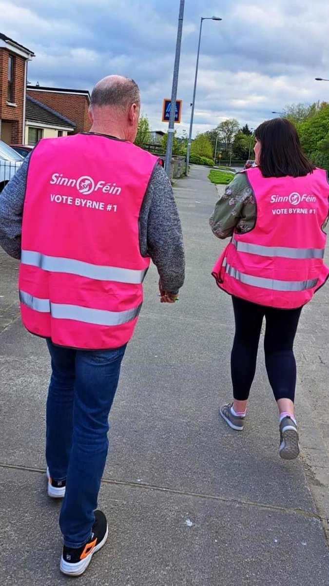 As a Drawda woman, I might be slightly biased … but this canvass kit is class . Hup the wee county campaign chic @CllrJoannaByrne 🙌🏻🙌🏻 #TimeForChange #LE20 #DroghedaUrban