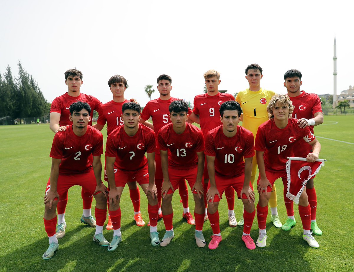 U18 Millî Takımımız, Antalya’da düzenlenen UEFA Assist Turnuvası açılış maçında Mali’ye normal süresi 2-2 biten karşılaşmanın ardından yapılan penaltı atışları sonucu 4-3 mağlup oldu. #BizimÇocuklar🇹🇷