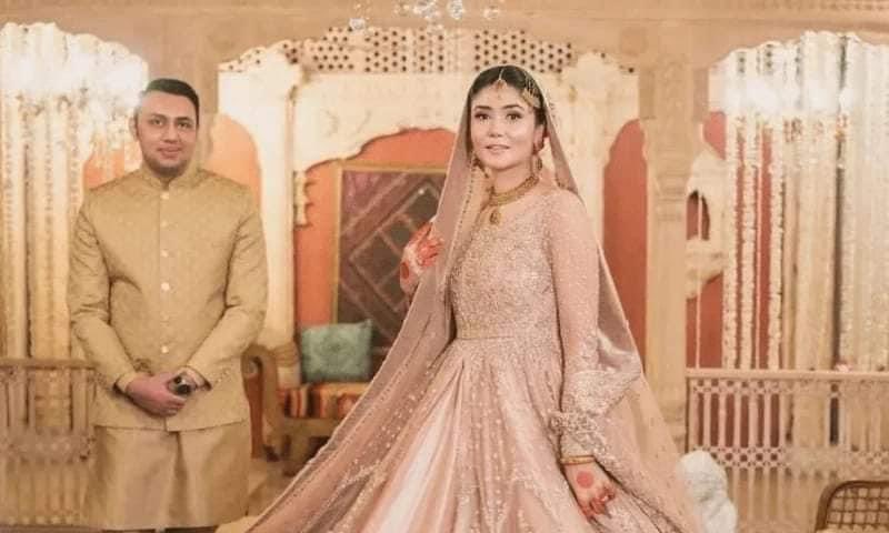 PMLNSMTMBDIN's tweet photo. سیدہ شہر بانو کا نکاح منڈی بہاؤالدین کے بزنس مین سید اشتر نقوی ولد سید تحریم عباس علی شاہ المعروف بگھے شاہ گروپ آف کمپنیز ، مالک رائل سوئس ہوٹل لاہور کے  ساتھ 13 رجب کو ہوا۔ 
ان کی تقریب دعوت ولیمہ لاہور رائل سوئس ہوٹل لاہور میں 28 اپریل اور 3 مئی کو منڈی بہاؤالدین میں منعقد ہوگی https://t.co/fJK7AMtniX