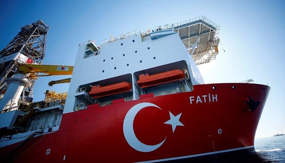 🛢️ Turkey announces plans for deep-sea drilling off Somalia's coast in 2025, targeting gas and oil exploration. A significant step in energy cooperation! 🇹🇷🇸🇴. #ไบร์ทเนเน่ #Turkey #Somalia #EnergyExploration