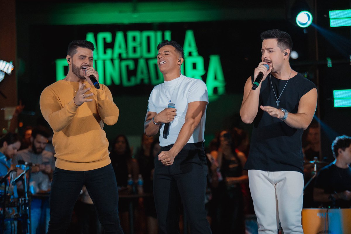 centralfasjm's tweet photo. O próximo lançamento será qual feat? https://t.co/FE7dyUffN9