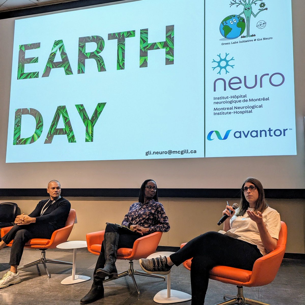 Single-use plastics are a major environmental irritant in research. In honour of #EarthDay2024, #GreenLabs @TheNeuro_MNI held a #sustainability panel to discuss roadblocks and brainstorm shared solutions. Alexandra Shedov from the CRU’s Lab Team was one of the invited panelists.