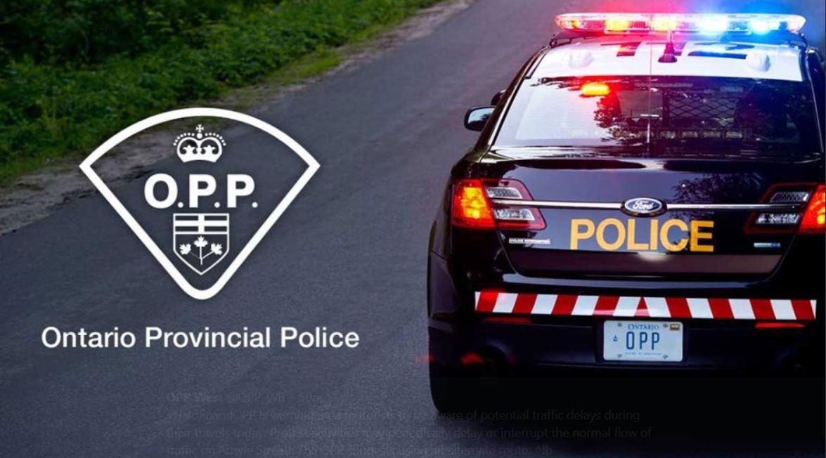 #RussellOPP and other 1st responders are on the scene of a collision involving a school bus and transport. Happened on Route-400 in Russell between LeClerc Rd and South Russell Rd. There were children on the bus with injuries reported. Avoid area so emergency crews can work. ^bd