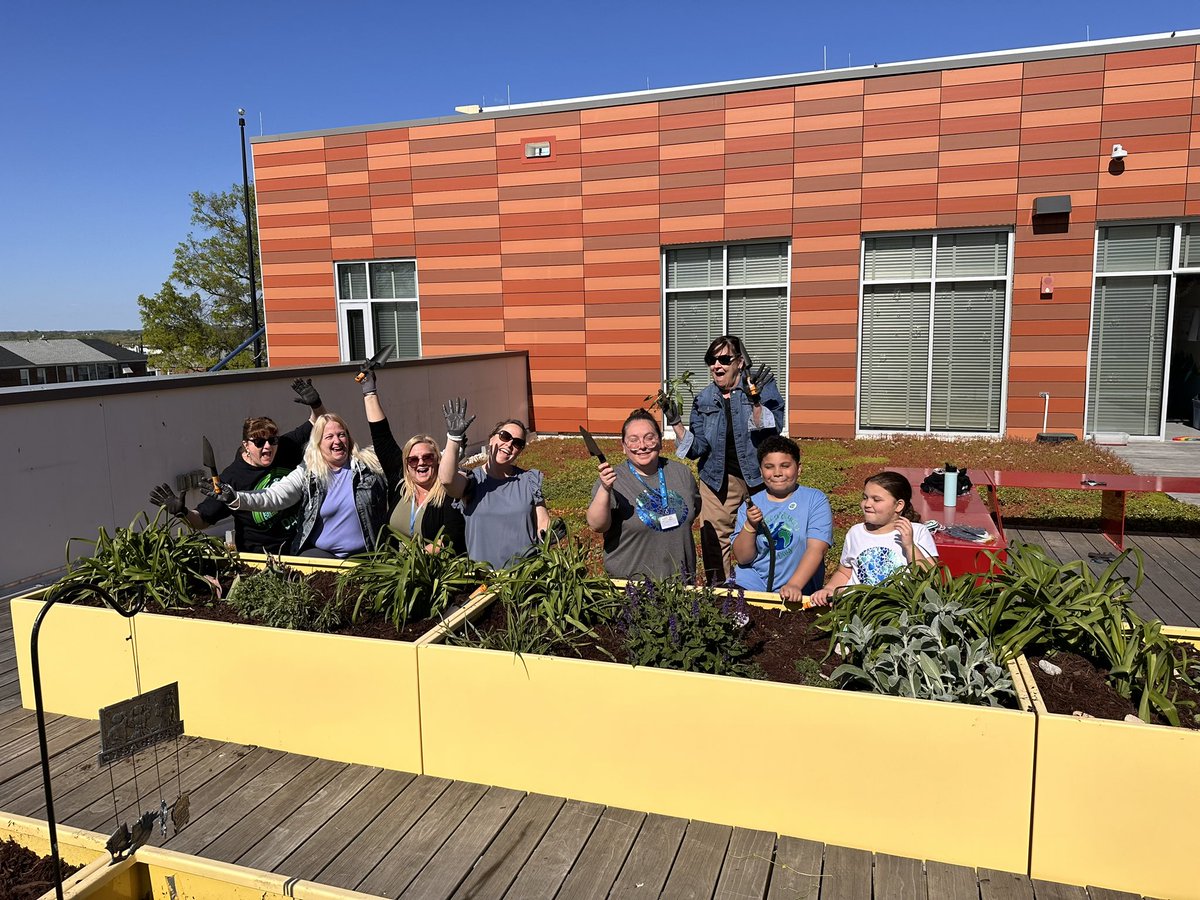 Ronda Janiski tweet media