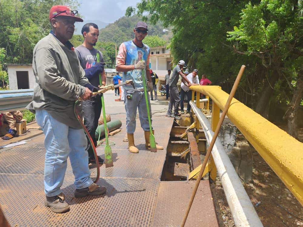 #Entérate | Rehabilitación del Puente Oritapo avanza un 60% en La Guaira ➡️ goo.su/BUGY #LaGMTVzlaIndetenible