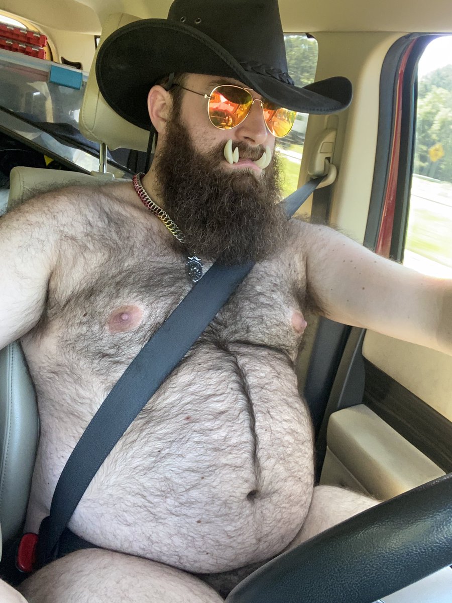 CrimsonLthrDad's tweet photo. Meet me at the rest stop, boy
Daddy’s taking you for a ride
#daddybear #orc #orcdaddy #gainer #gaybear https://t.co/Cv8LpytHdU