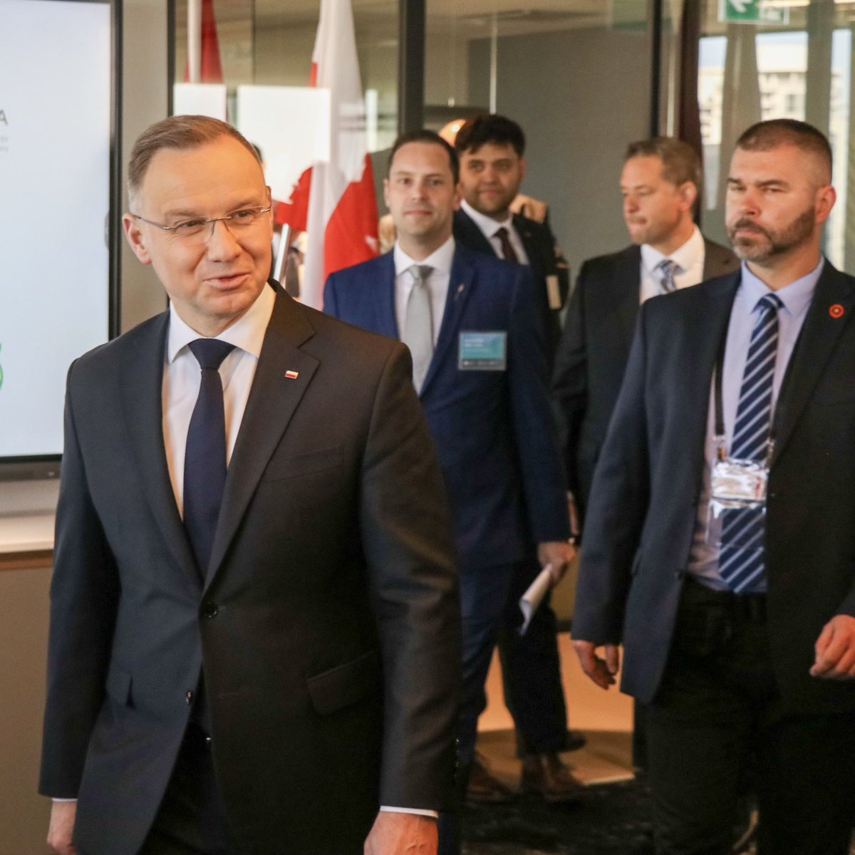 This morning I had the honour of introducing His Excellency, @AndrzejDuda, President of #Poland, at the Hydrogen Business Forum at @EdmontonGlobal Global. Alberta has a great trading partner in Poland and we look forward to collaborating on the incredible potential of hydrogen.