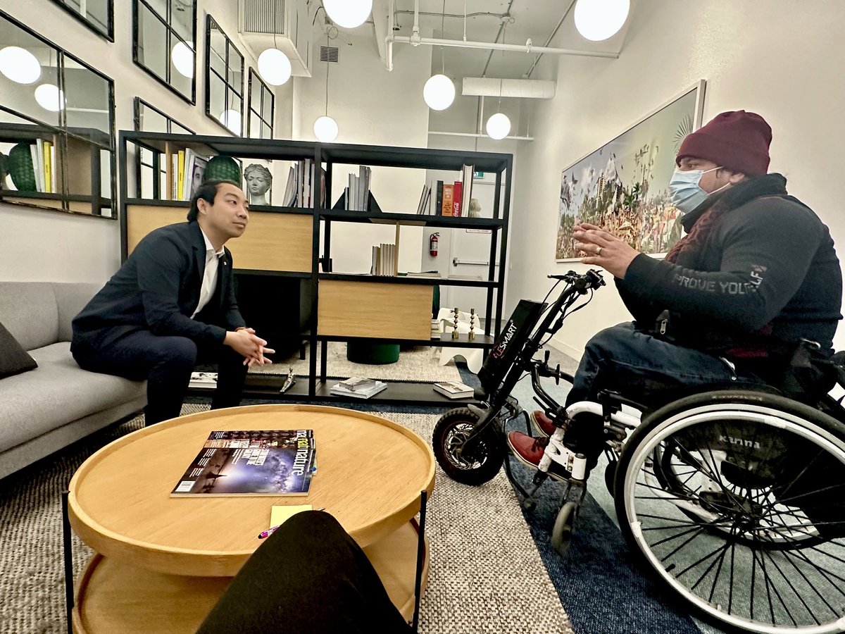 Great meeting today with a Paralympian champion who fled the oppressive & murderous Islamic regime in Iran.

I will not rest till the #IRGCterrorists are listed & can no longer operate on 🇨🇦 soil.

I will continue to fight for #Toronto’s Iranian community & for #PS752 justice.