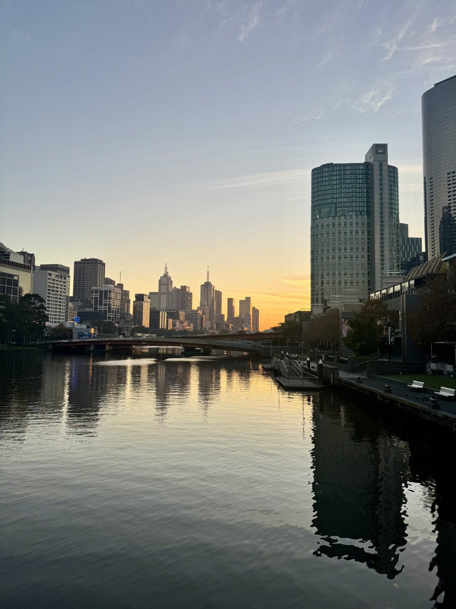 Another gorgeous morning for tackling the biggest health challenges of our time! #WHSMelbourne2024 Day 2 begins…