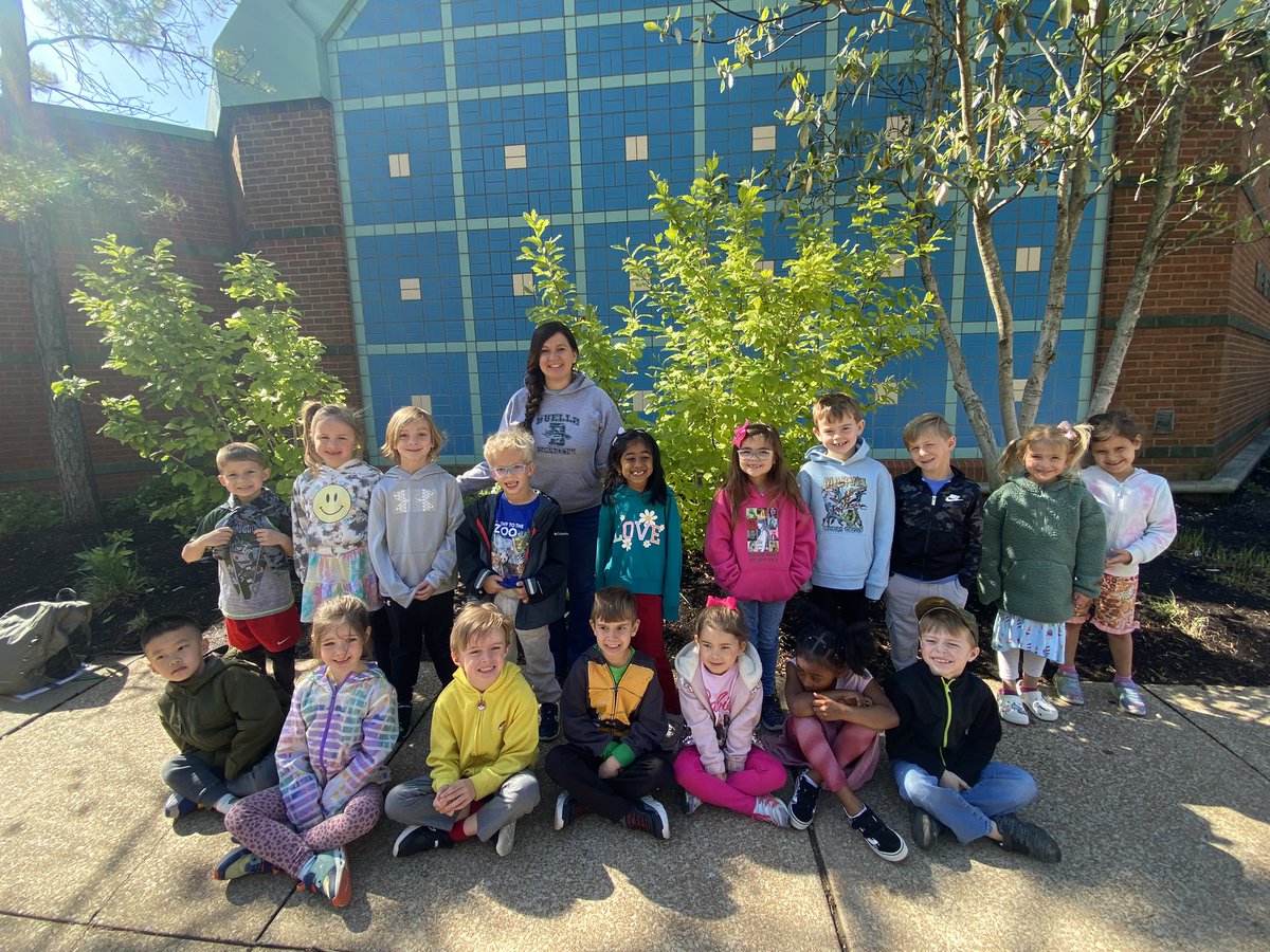 Kinder_Dogs's tweet photo. Thank you to all the parents and grandparents that joined us at the zoo! It was a beautiful day!🦓🐘🦁🦭 https://t.co/wyocGW2fWx