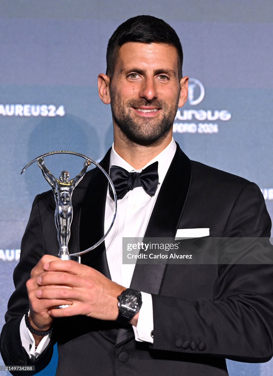 Perfect picture doesn't exis... Now, there it is! 😊😎 #NoleFam #Djokovic #Laureus24