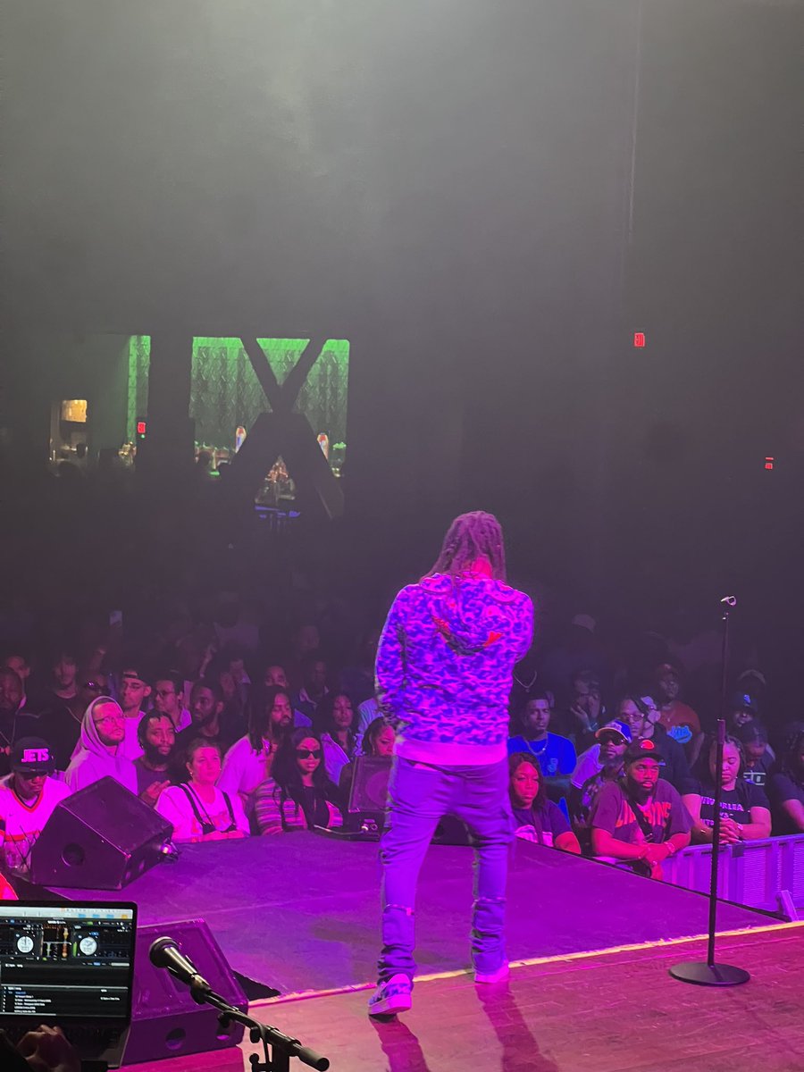 larixkiegod's tweet photo. Rap took me places niggas couldn’t go! https://t.co/zjlA2awVap