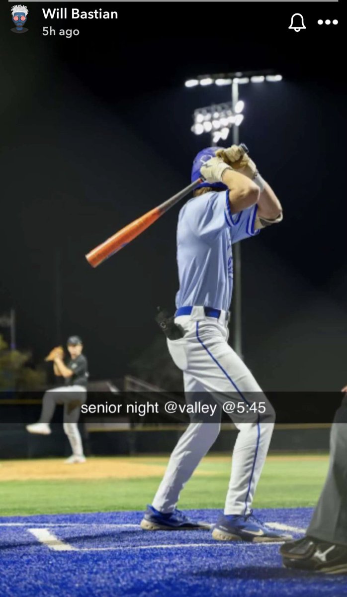 Senior night! The 14-1 @vctrojans  have their sights firmly set on a championship run. Gotta love the senior leadership of @abner_ingegneri @Jakeharrison29 @jimmytwombly22 @Dylan_Suzuki_ @gavinsmith_521 and @willbastianaz 👊💙⚾ #vcbb24 cc @KevinMcCabe987