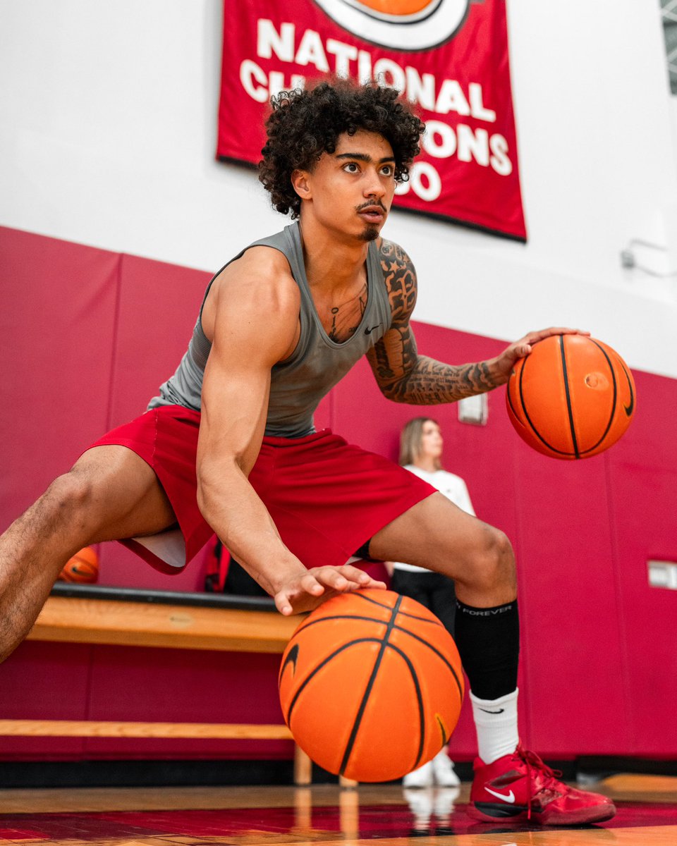 UNLV Men's Basketball tweet media