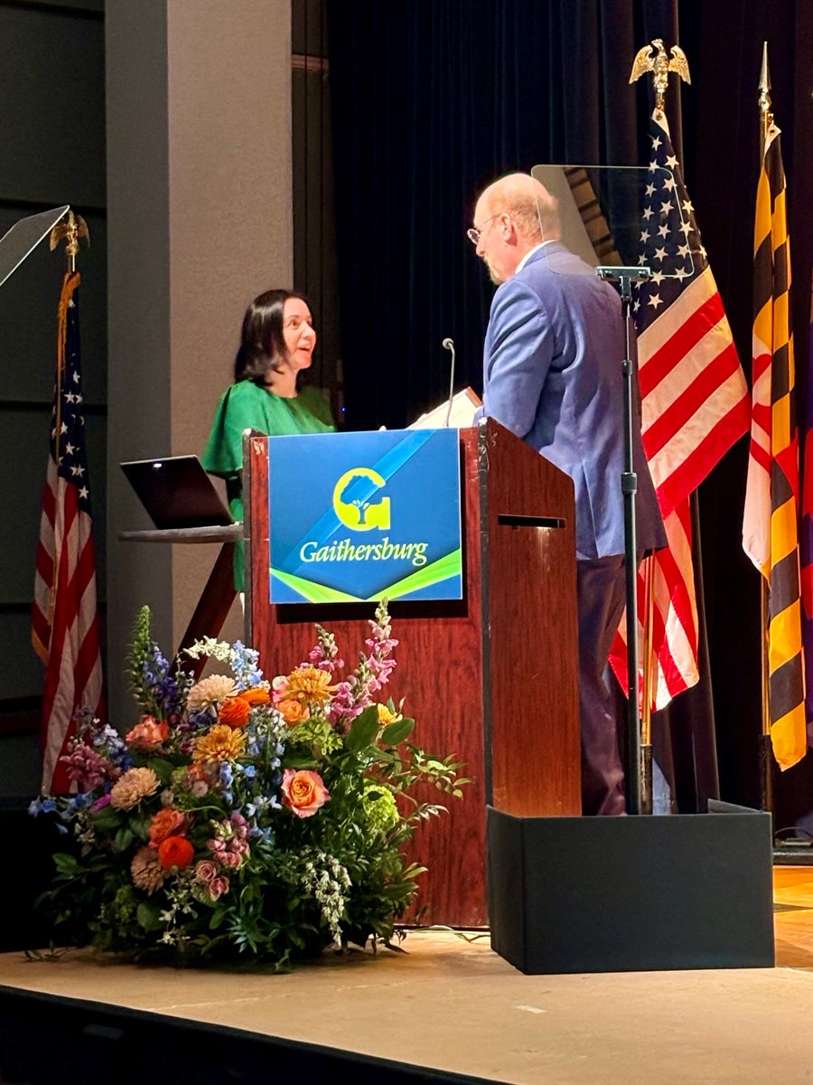 Congrats to HIP’s Carmen Castro-Conroy who was recognized with the Distinguished Resident Award by the City of Gaithersburg for her tireless outreach to city residents and organizations.

#Service    #Engagement    #Volunteerism