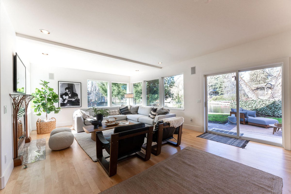 CascadeSIR's tweet photo. 🏠Extraordinary Property of the Day

Experience the perfect blend of luxury living &amp; riverside charm in this stunning 4BD/3BA home. Every detail is designed for relaxation &amp; rejuvenation.

615 NW Riverfront St in Bend. Listed by Caleb &amp; Ellie Anderson. https://t.co/g91vc86YkZ https://t.co/H577l4RLag