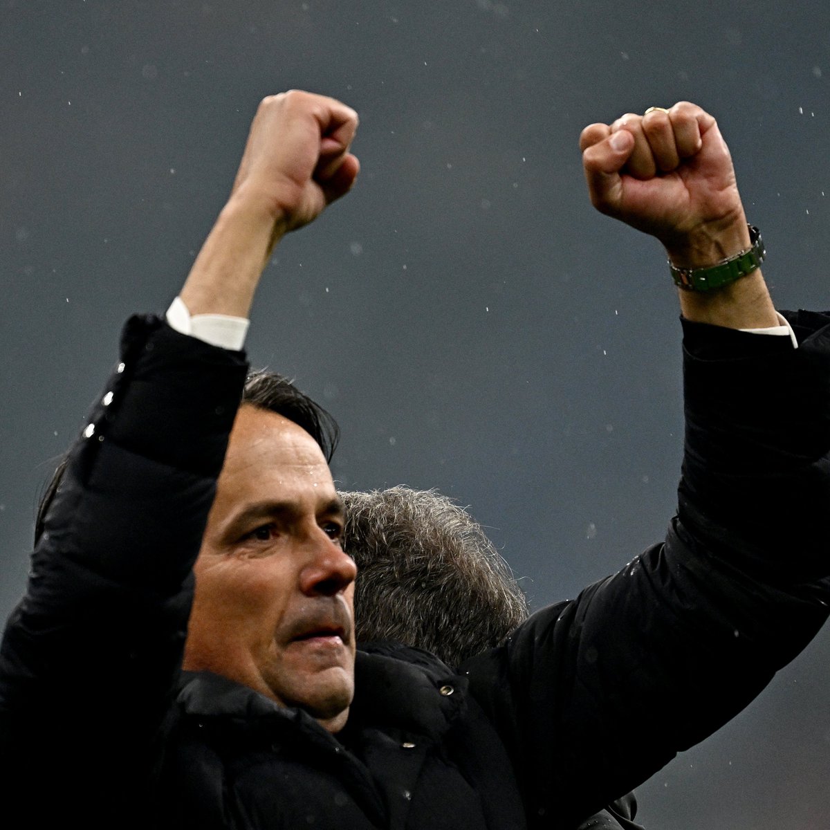 Gak punya ekspektasi tinggi sm Simone Inzaghi saat dia gantiin posisi Conte, malah cenderung pesimis. Gak banyak minta, gak banyak komplen tapi dia berhasil meramu skuad terbaik dari sisa pemain yang ada. Apresiasi setinggi-tingginya untuk allenatore 👏🏻