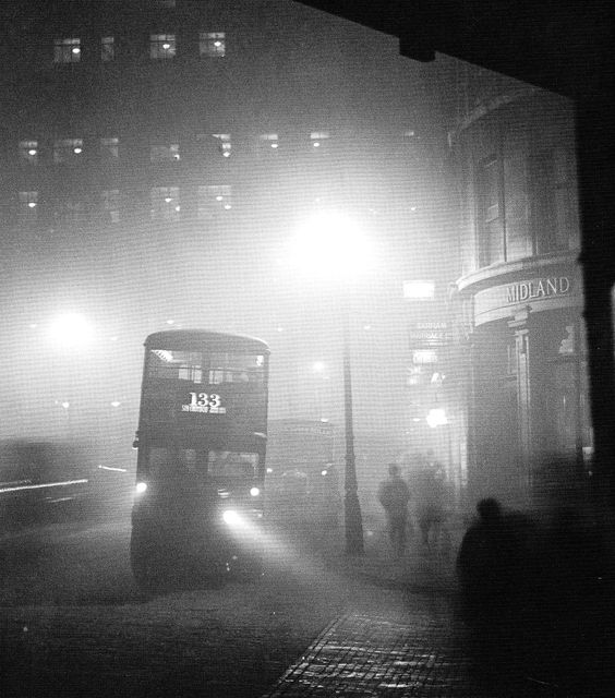 Noir-ish London. 1932.