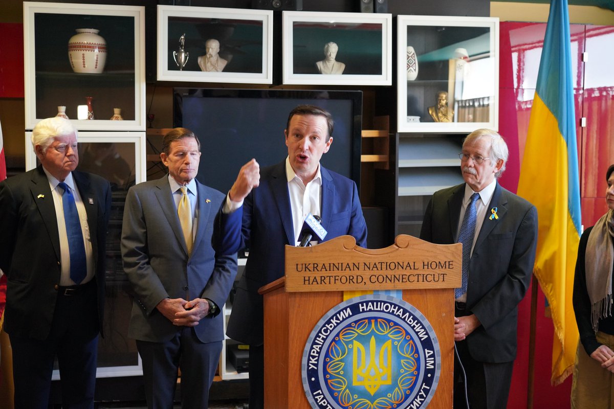 How many times have I been at the Ukrainian Home in Hartford/Wethersfield to advocate for more U.S. support for Ukraine? Such relief to be here today w @SenBlumenthal @RepJohnLarson to preview passage of the national security bill through the Senate this week.