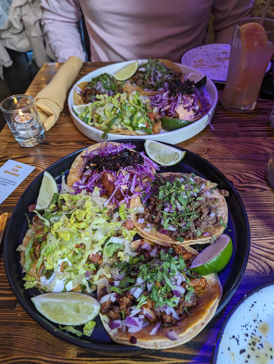 Alumis418's tweet photo. $3 tacos are the best tacos https://t.co/UXAhDiWjuM