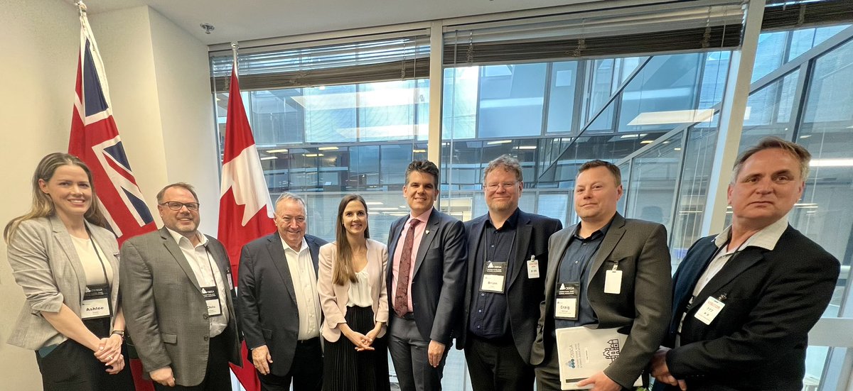 Thanks so much @Andrea_Khanjin for meeting with @_OSSGA delegation last week during our first lobby day. It was a pleasure meeting you and the MECP team, including your Deputy Minister, and to discuss issues of concern to the #aggregate industry. 'Don't make #gravel travel'.