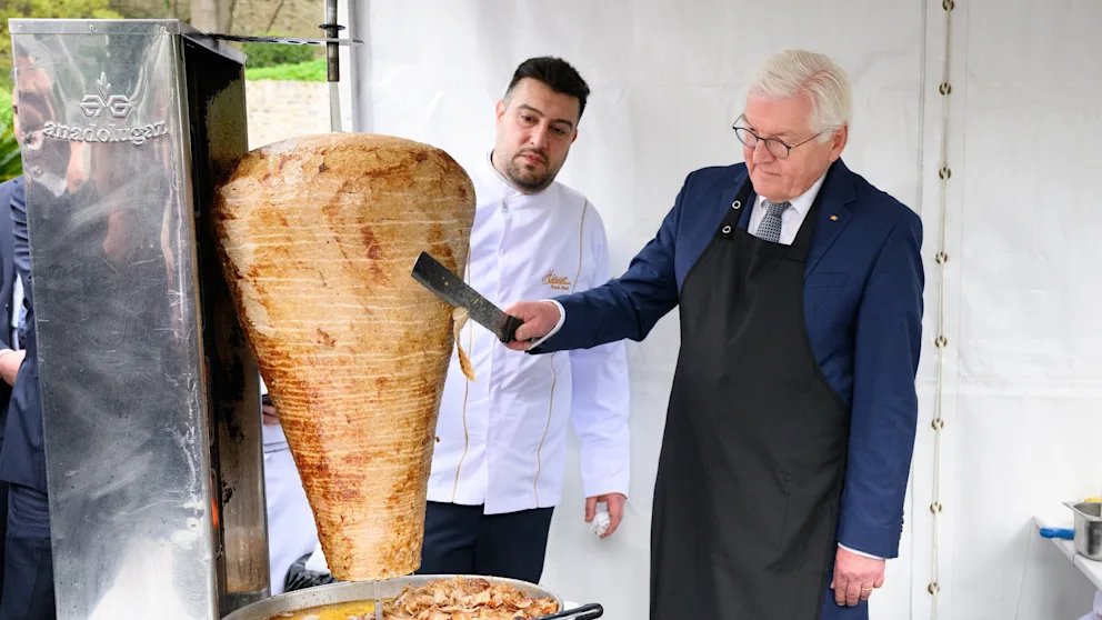 Germany's president is on a state visit to Turkey, and took with him a 60kg kebab and a Turkish-German kebab shop owner from Berlin as an expression of the strength of intercultural relations.