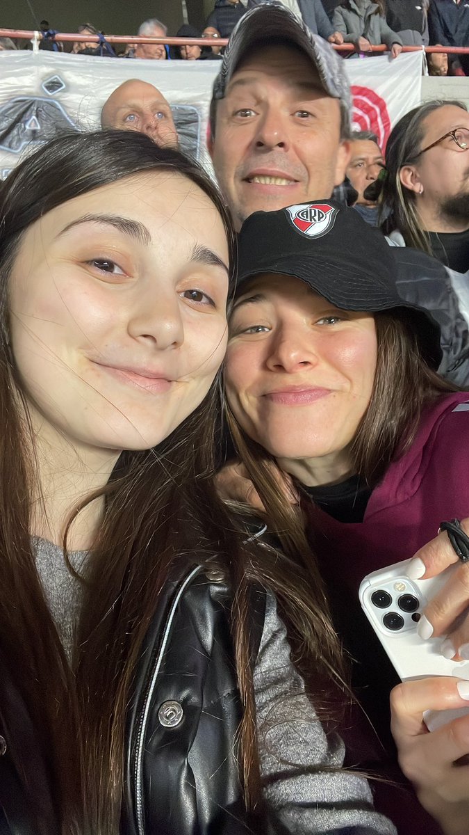 julisantossa's tweet photo. @FlorCarca Por si querias un recuerdito ❤️ https://t.co/hwysohvaHC