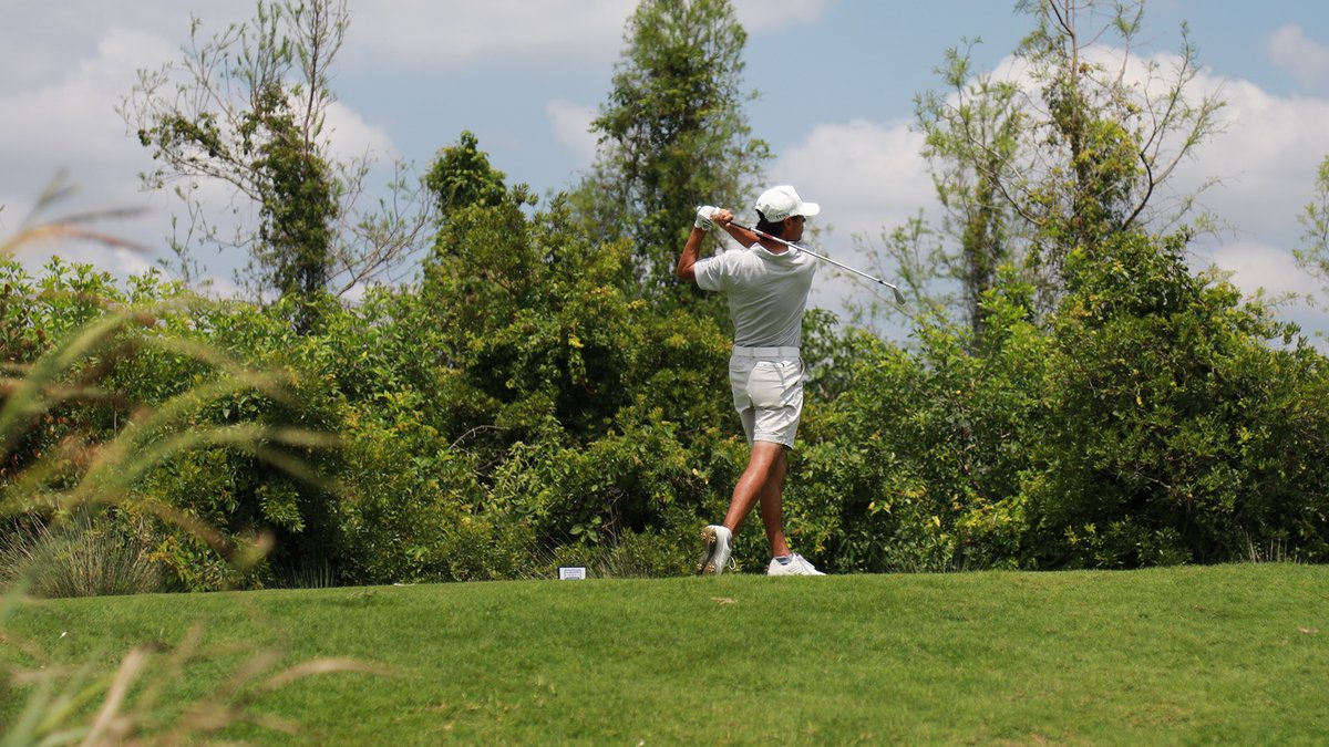Lynn holds share of lead through two rounds of SSC Championship ow.ly/GXtO50RlGmq #FightingKnights