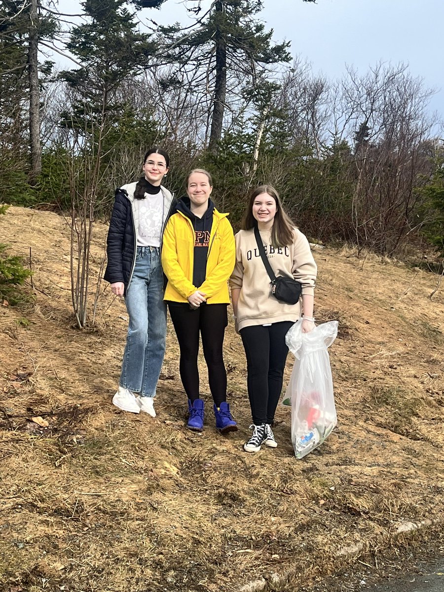 MPI Green Team leaders doing their part to clean up our school grounds on #EarthDay2024 <a href="/mpipanthers/">MPI</a> @JHPorterNL