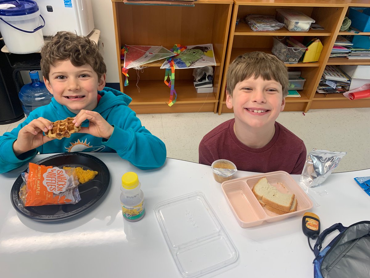 Lunch bunch for @RidgewayESAACPS First Grade friends who completed their Addition facts in @FirstInMath !